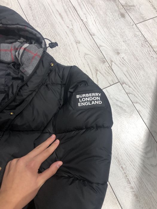 Пуховик Burberry