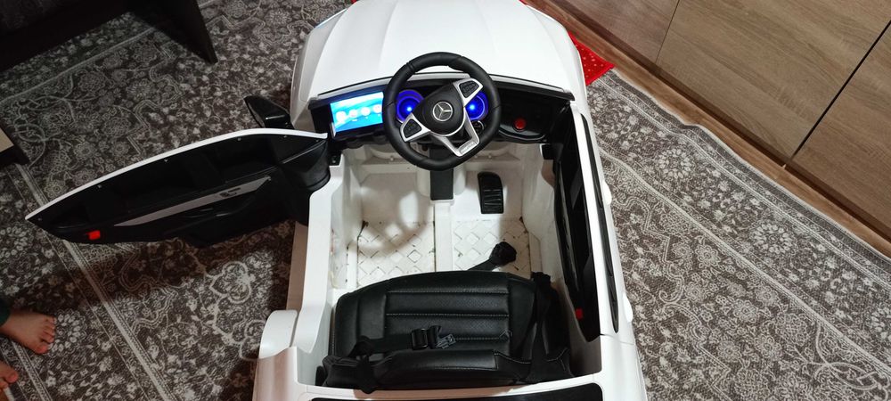 Електрическа кола за деца