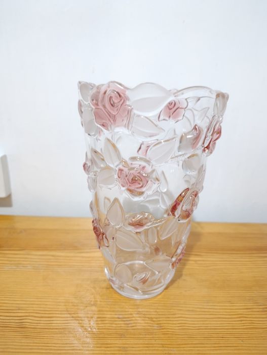 Продам вазу для цветов, хрустальная