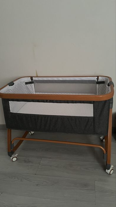 Детская кроватка манеж