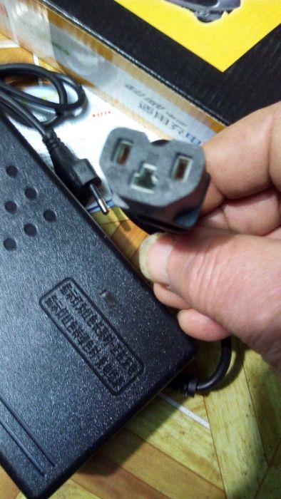 Продавам зарядно 48 волта 12 АЧ