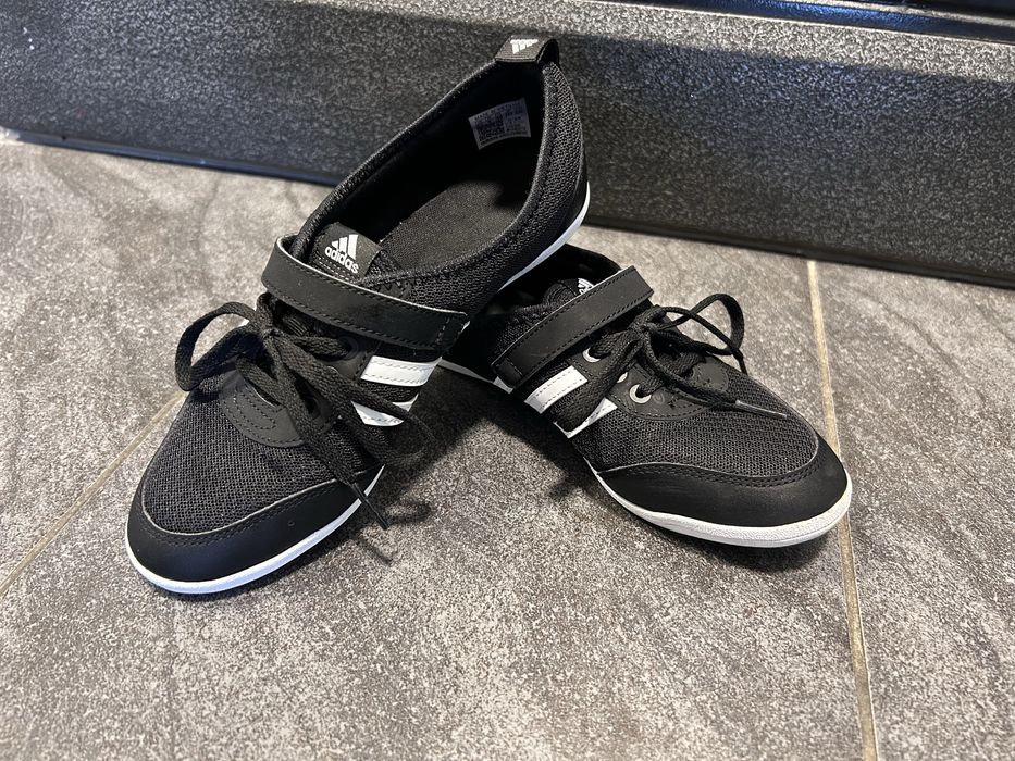 Сладурски обувчици Adidas