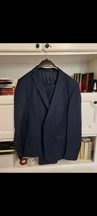 Costum barbati Escudo