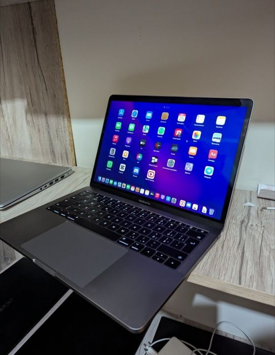 Mackbook Pro  Retina 2018 года