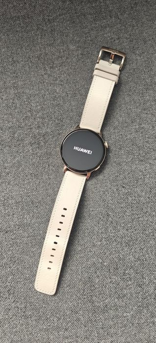 Huawei Watch GT3 (42 mm), stare foarte buna cu 3 bratari