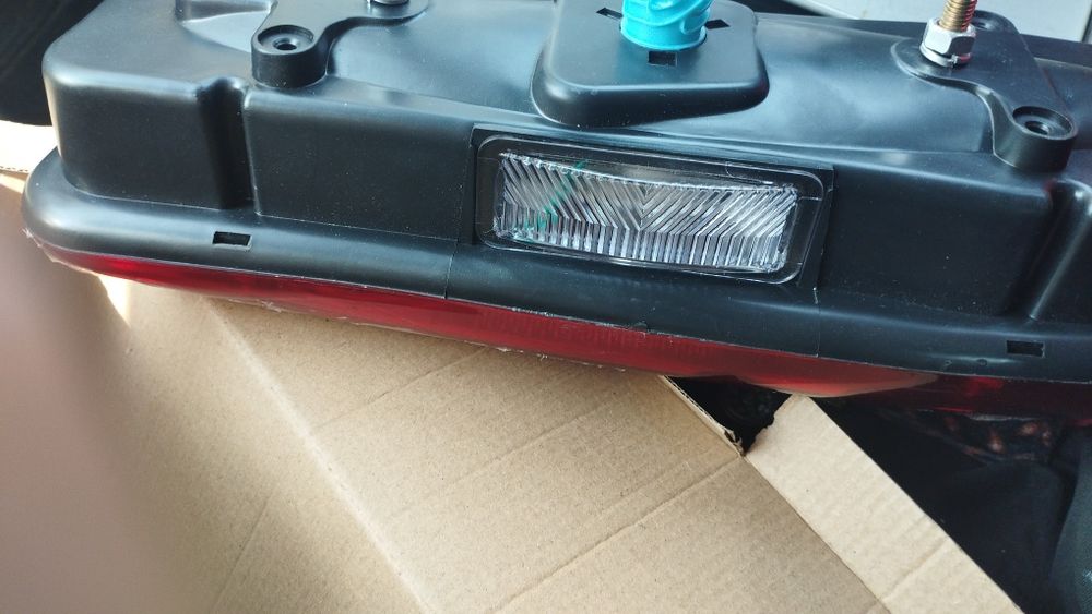 Piese auto noi diferite autoturisme
