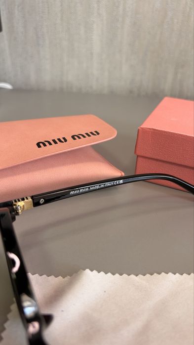 Очила “Miu Miu Regard”