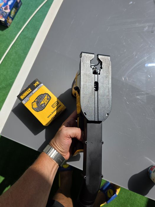 Fierastrau Pendular Dewalt DCS-335