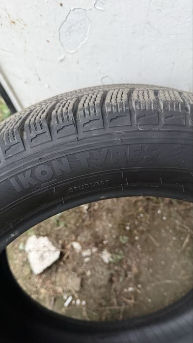 Комплект зимних шин 215/55/17