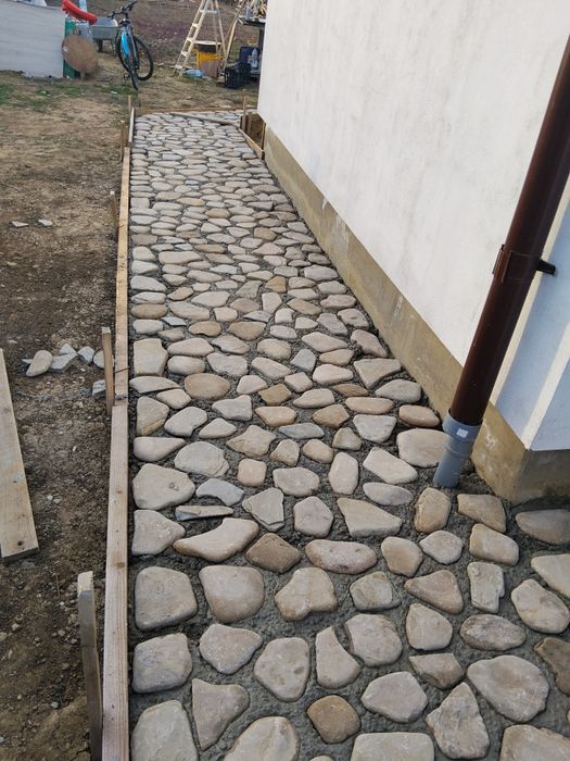 Piatră naturală de râu