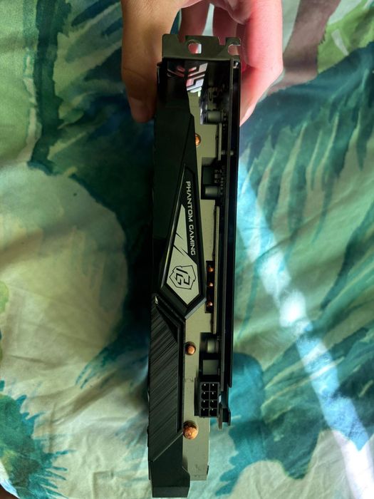 Видео карта Radeon RX 560