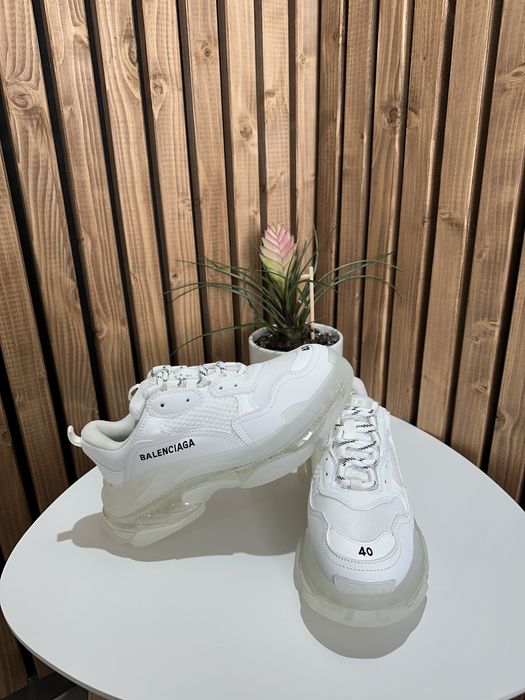 Balenciaga Triple S White size 40