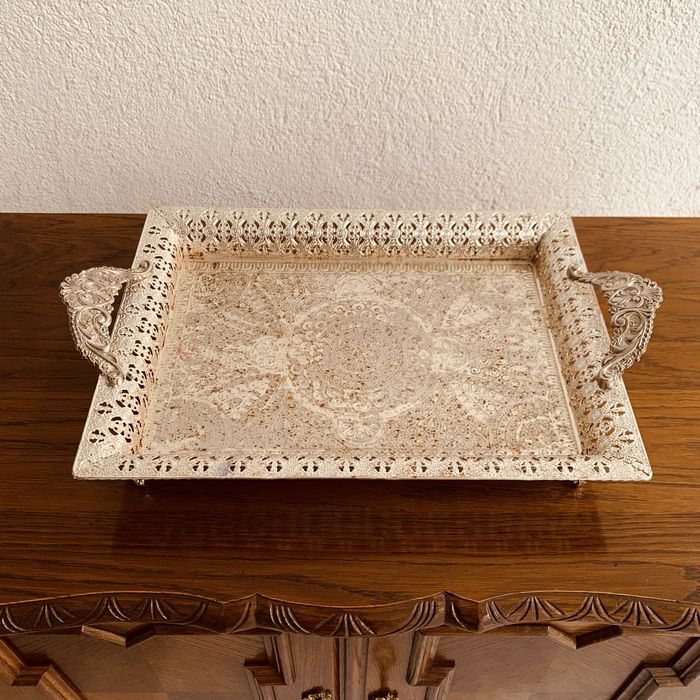 Винтидж посребрена резбовна фрутиера