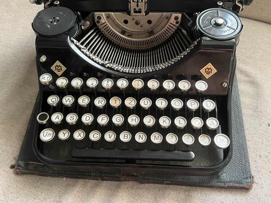Mașină de scris Mercedes Prima anii 1930 Germania cu husă