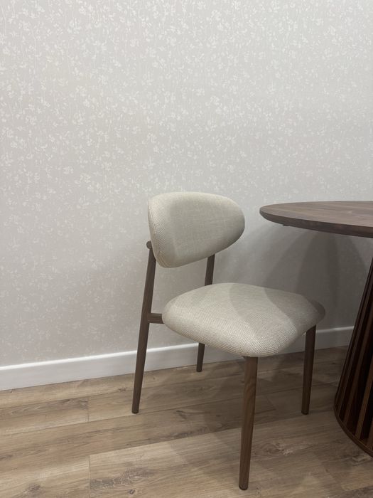 Продам стол со стульями