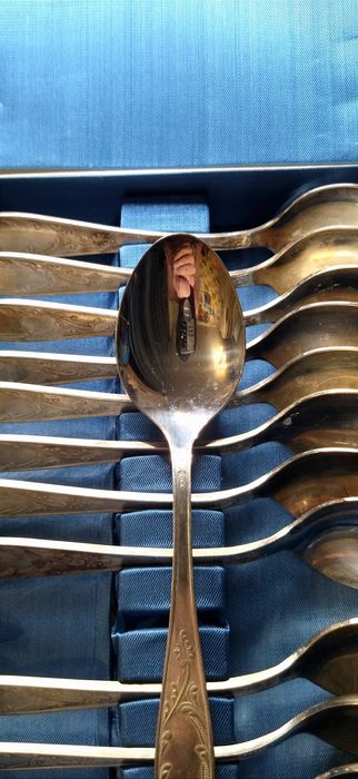 Продам столовый набор мельхиоровый