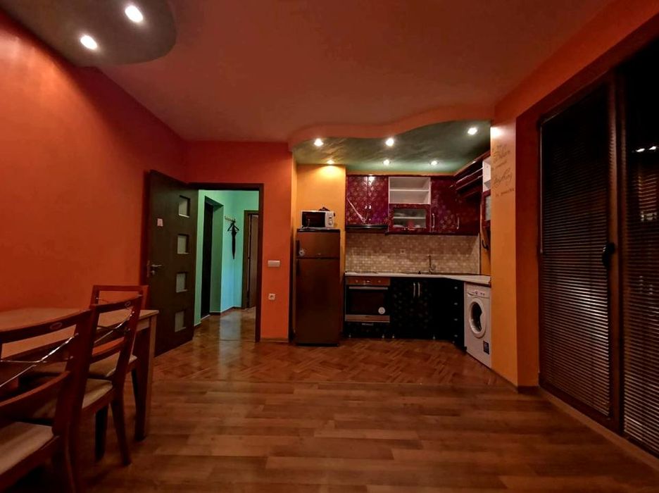 Дава се под наем Тристаен апартамент в Пловдив, Христо Смирненски - 85 кв.м за 400 € - Снимка #1