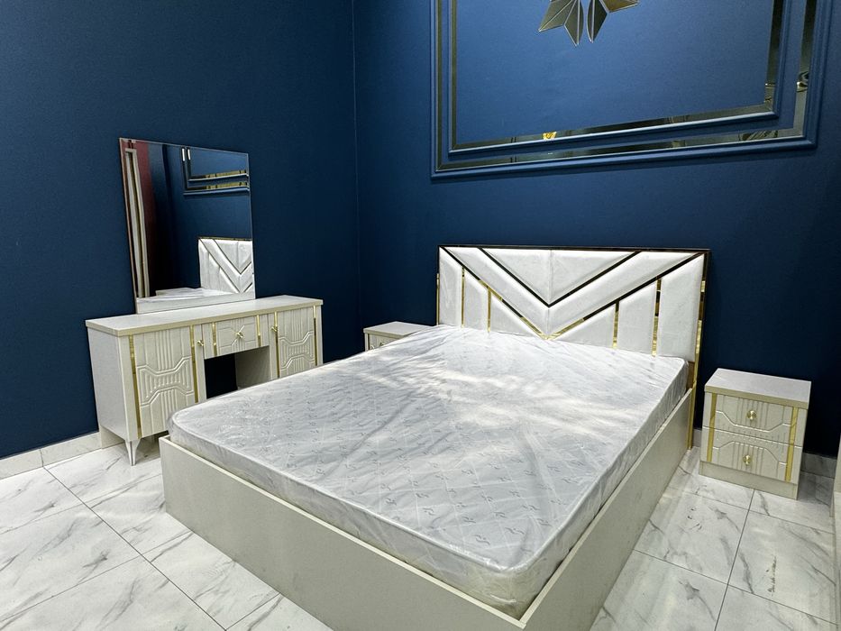 Спальный гарнитур неоклассика