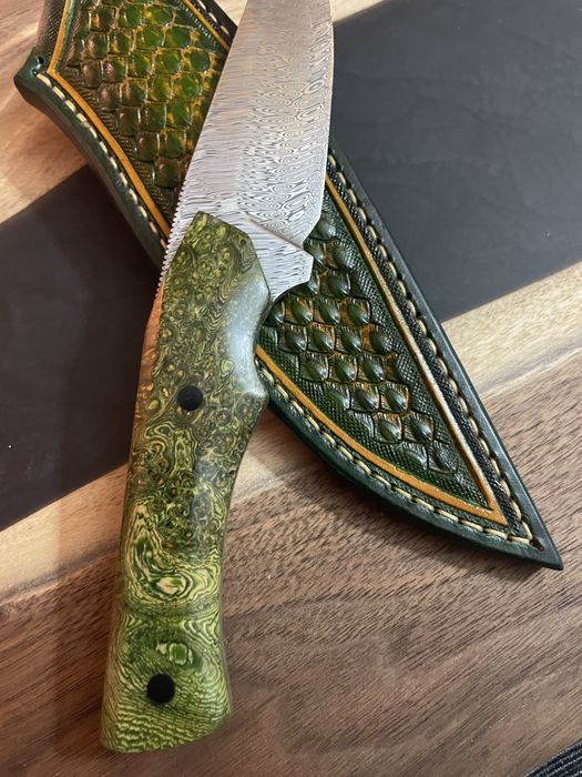 Ръчно изработен нож от Damasteel стомна