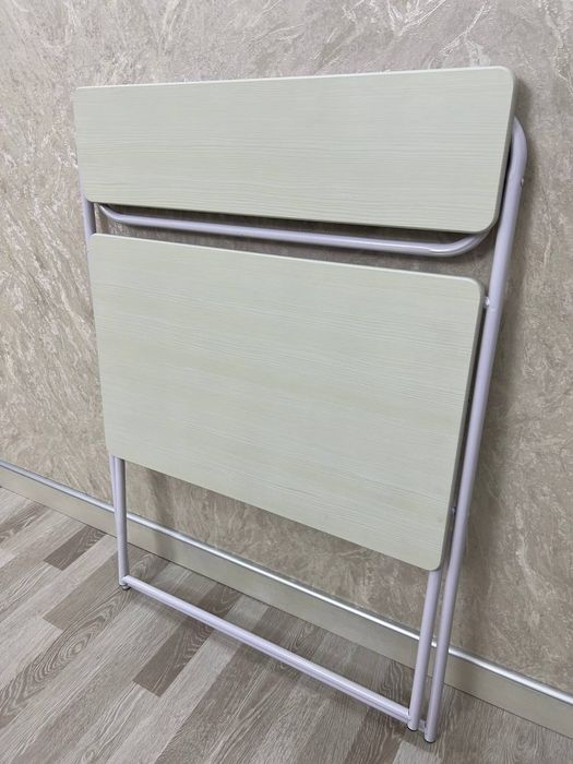 Складной стол-парта 75×80×60 см с полкой, можно как гладильную доску