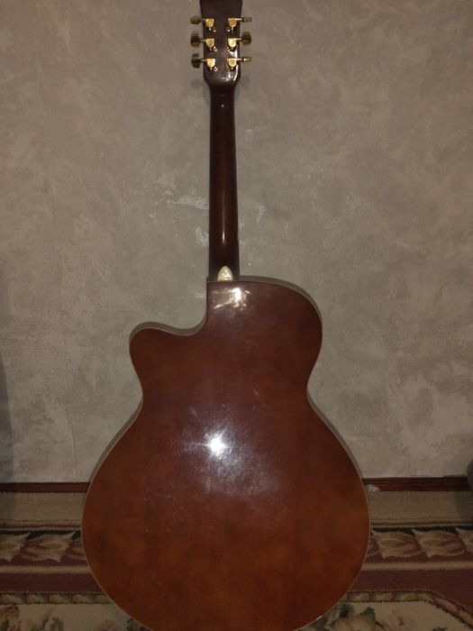 Акустическая гитара Martinez с вырезом