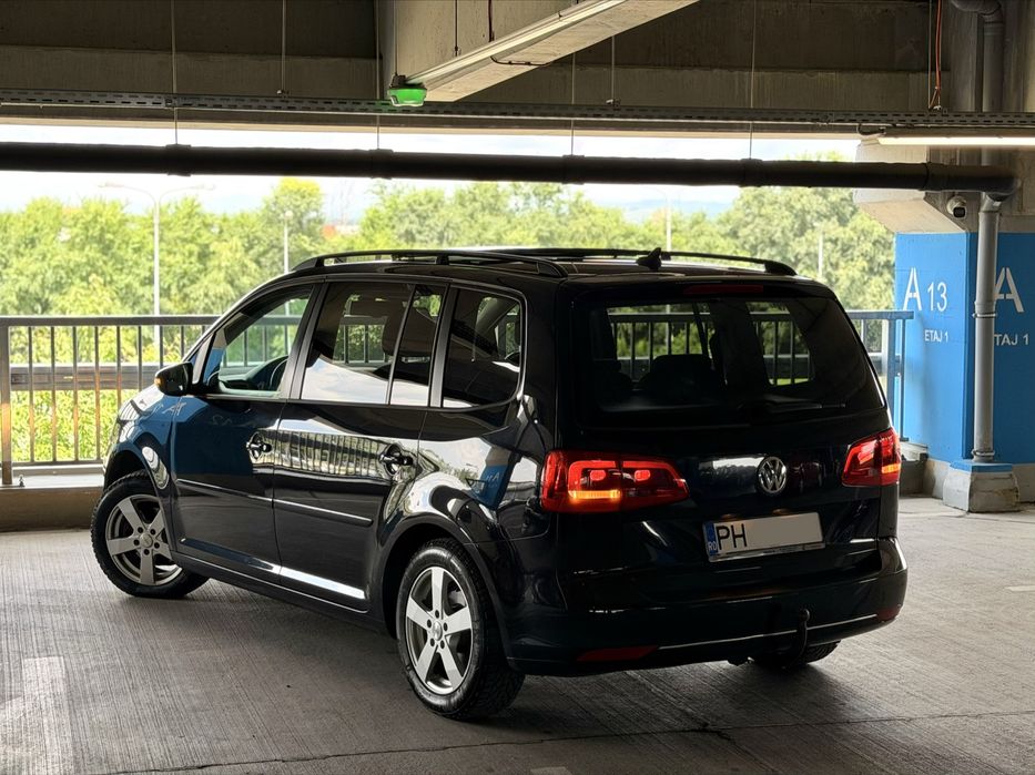 VOLKSWAGEN Touran 2012 — imagine 4