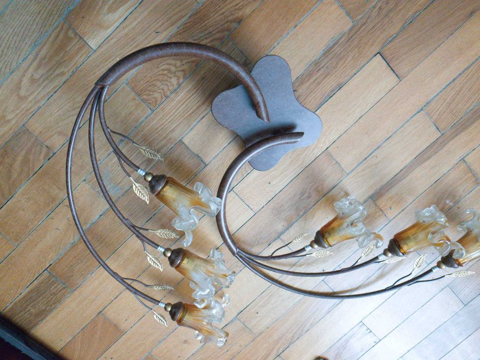 Vand lustra 6 brate+ceasuri de perete+ alte obiecte