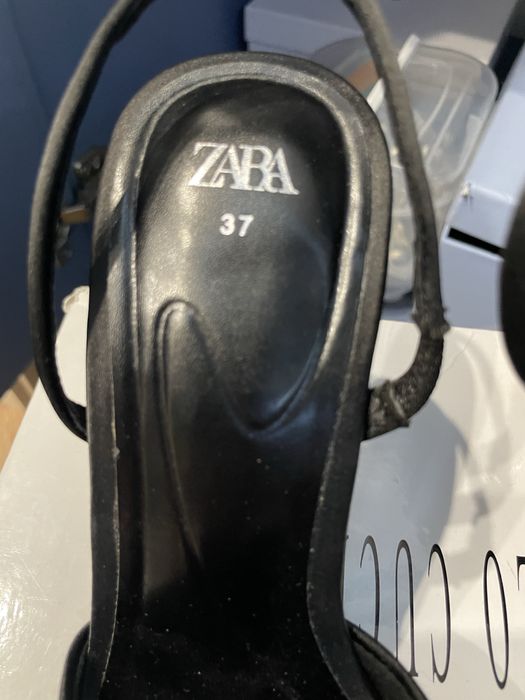 Продам туфли новые