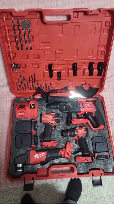 Trusa noua Milwaukee