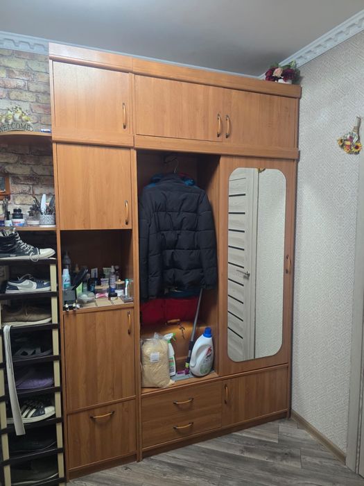 шкаф в прихожуюю