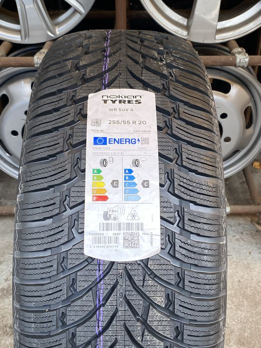 vand anvelope de iarna 255/55/20 Nokian