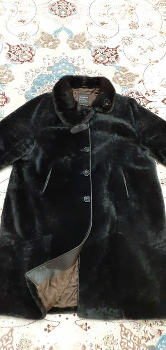 Продам шубу женскую