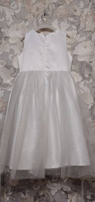 Продам новое платье