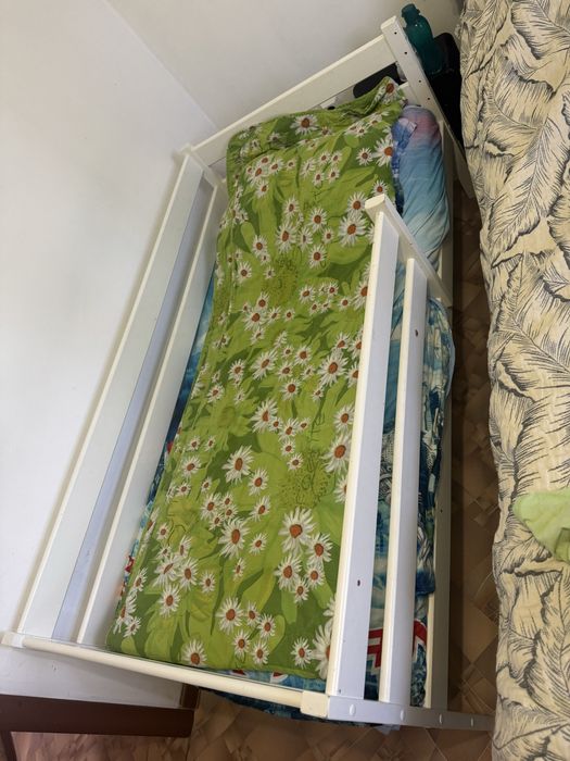 Продам детскую кровать 160*80