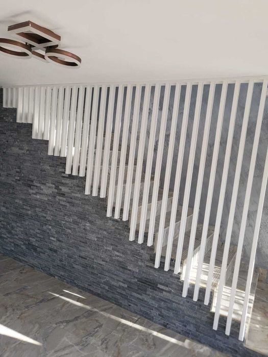 SCARI interioare lemn masiv panouri decorative CNC riflaje parametric