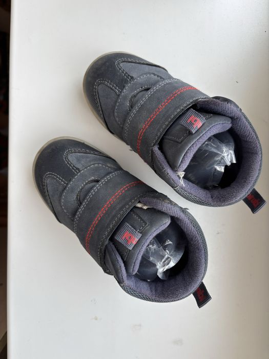 Ботинки детские 25 размера