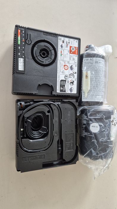 Компресор за гуми НОВ ОРИГИНАЛЕН  комплект с лепило за Фолксваген