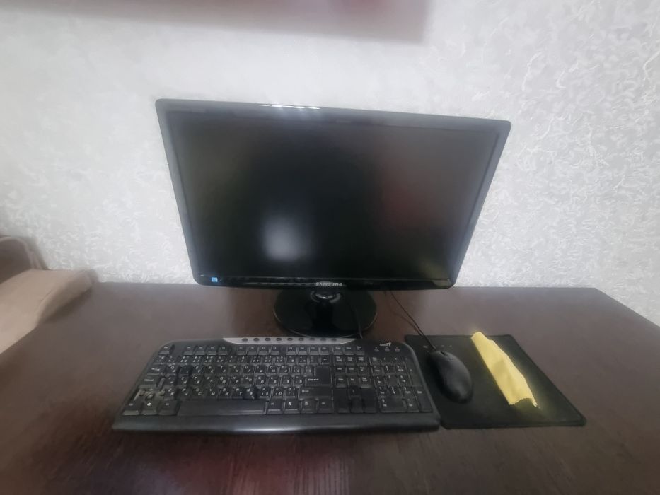 Kompyuter, stoli bilan