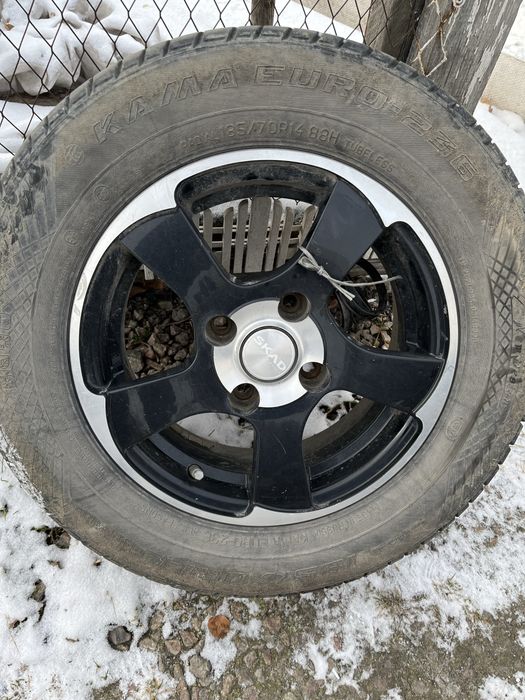 Продам диски на 14 с летней резиной