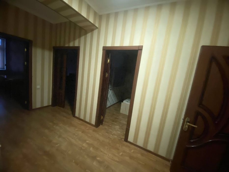 Тенге банк олдида Янги курилган Дом