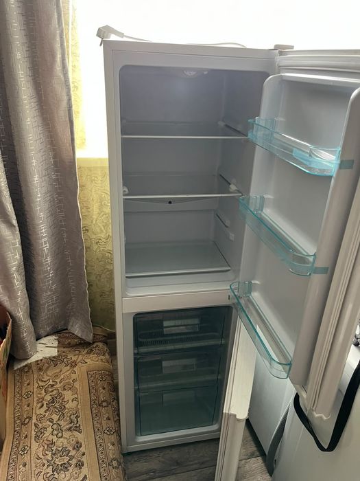 продам холодильник