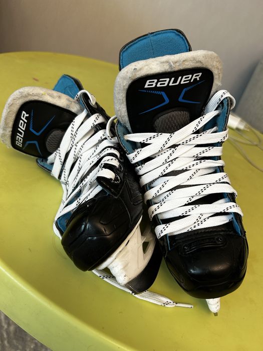 Хоккейные коньки