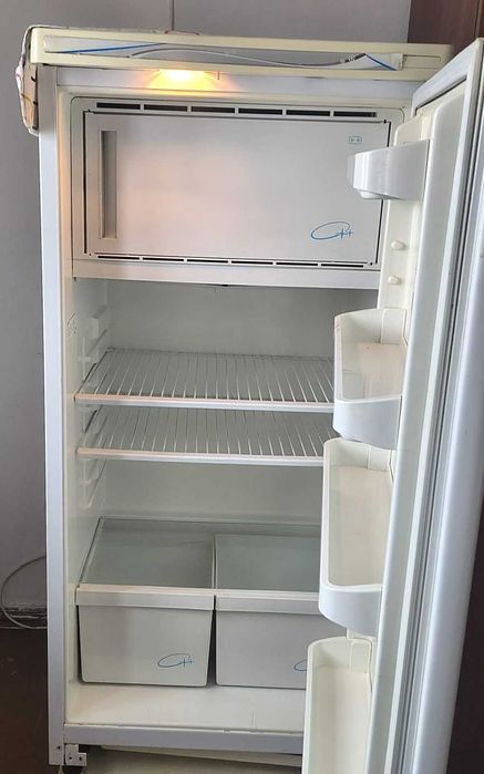 Холодильник б/у в хорошем состоянии
