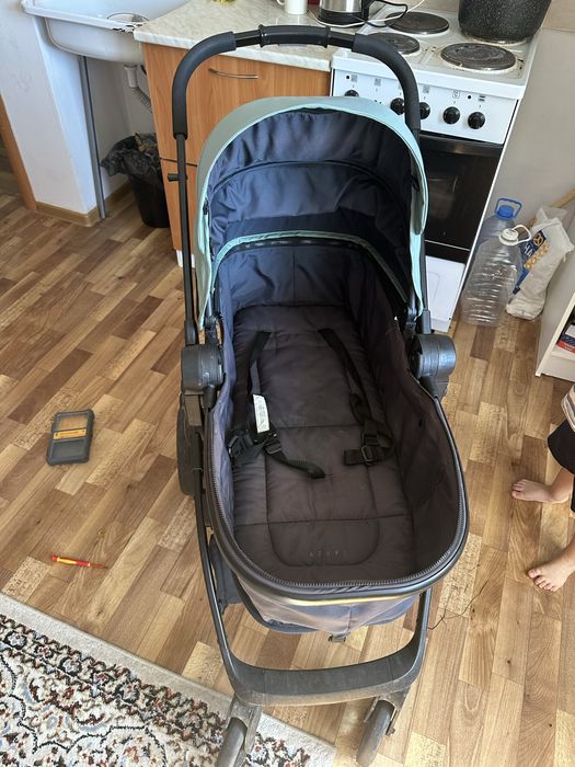 Продам коляску до 3 лет