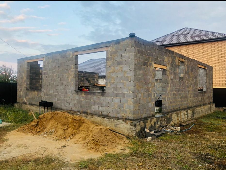 Продам 2 дома на одном участке. Срочно.