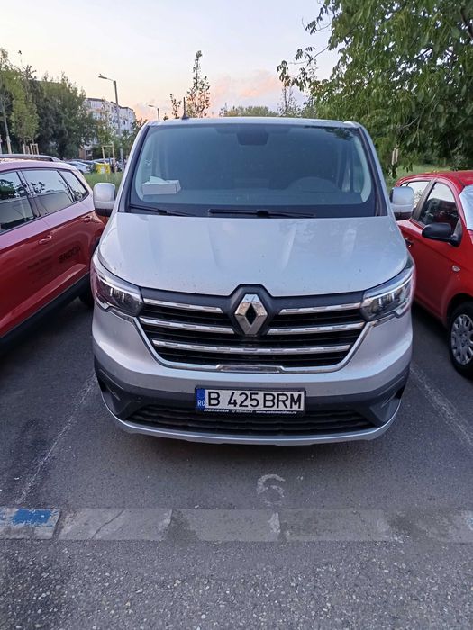Renault Trafic 8+1 – 2023 – 125.500 km – stare foarte bună