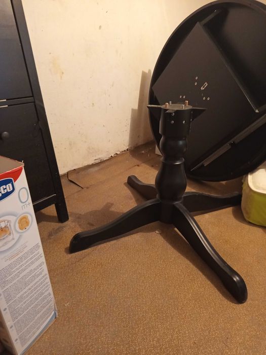 Маса от Икеа-почти не е ползвана