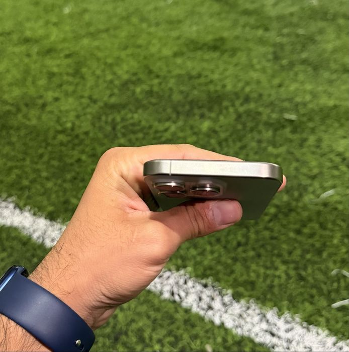 Продам Iphone 15 pro