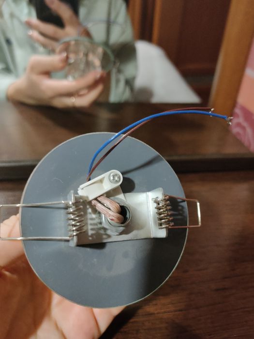 Продам светильники