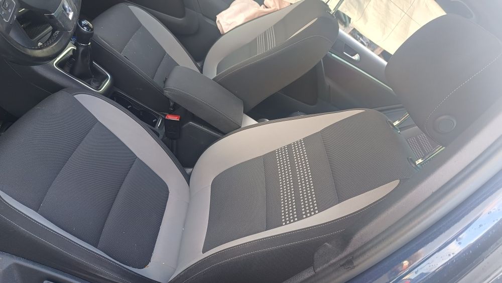 Piese motor cutie punte planșa bord volan caseta grila ecu Tiguan 2012